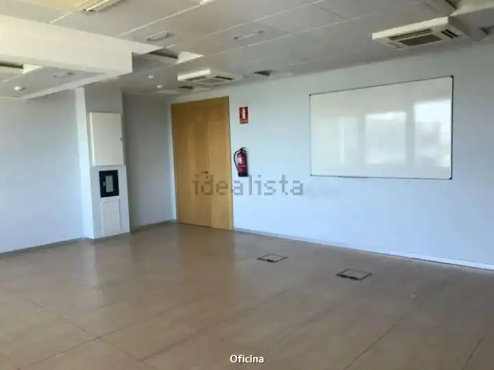Büro zur Miete in Granada mit Klimaanlage und Heizung