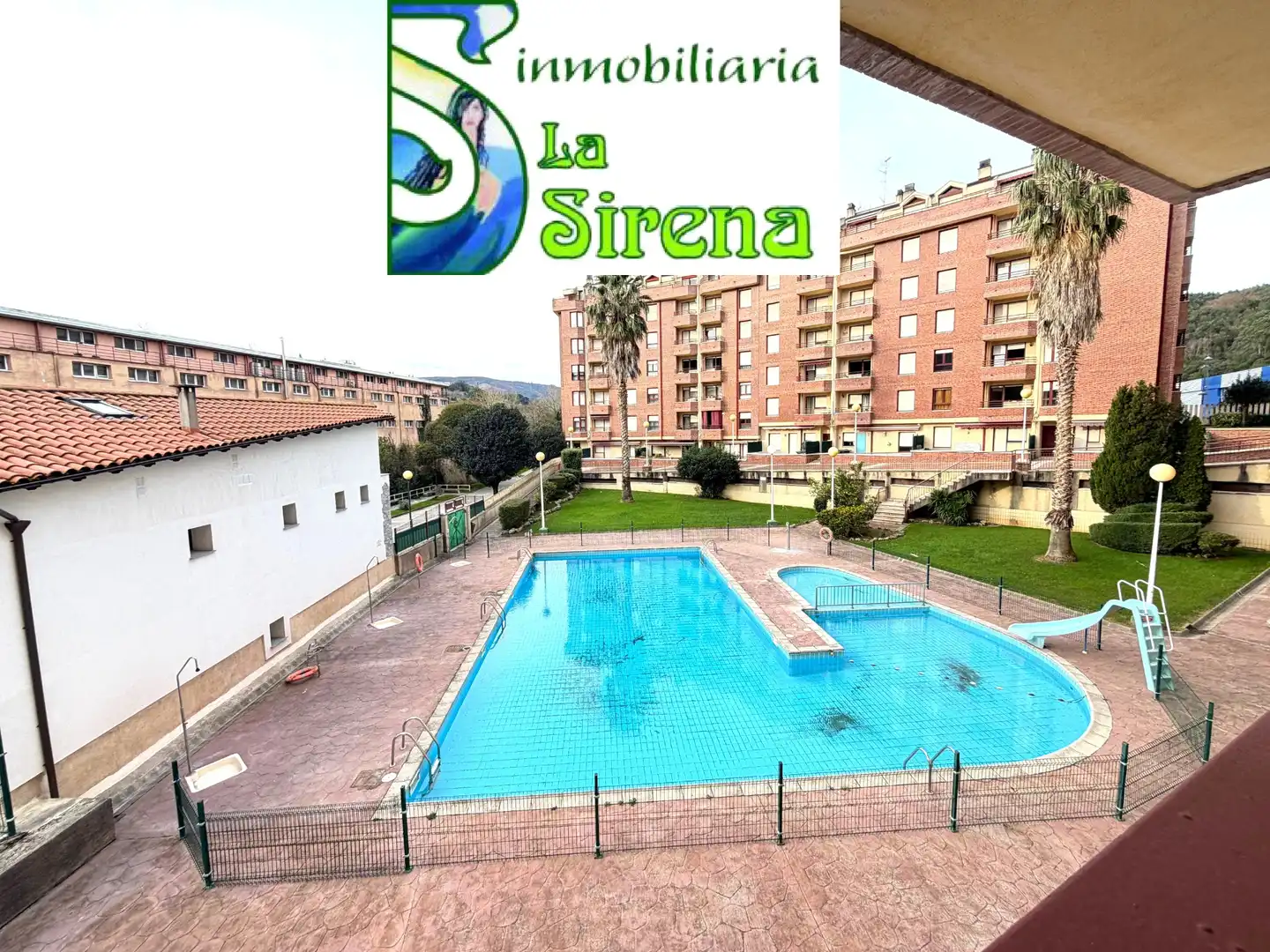 Vista exterior de Piso de alquiler en Castro-Urdiales con Calefacción, Terraza y Amueblado