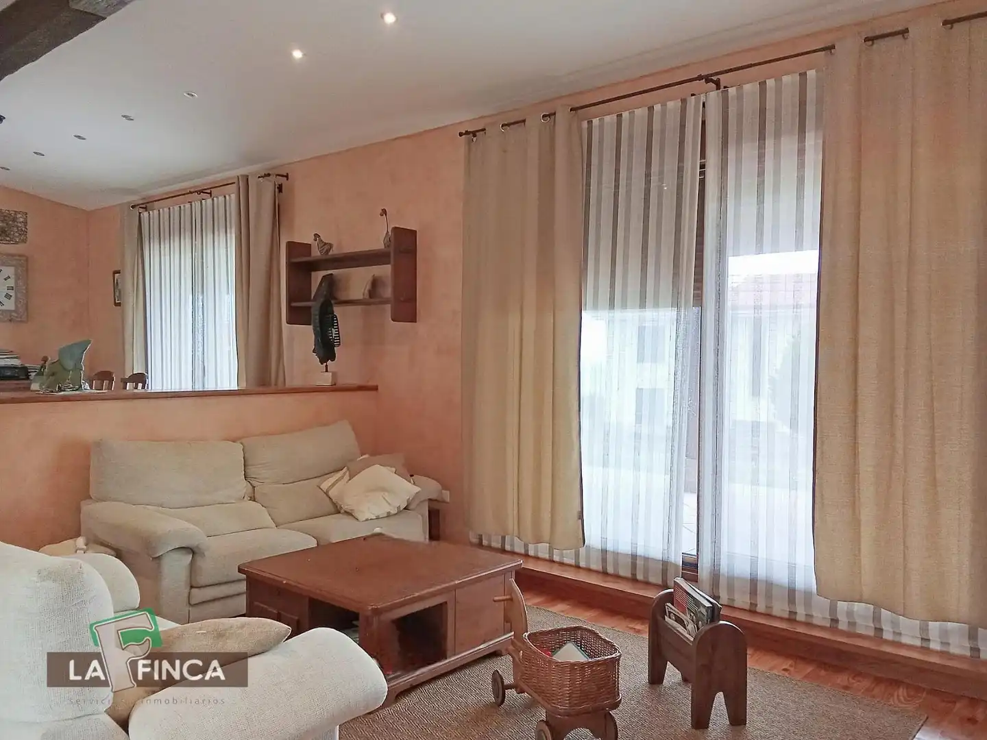 Living room of Houses for sale in Gozón  with Heating, Parquet flooring and Terrace