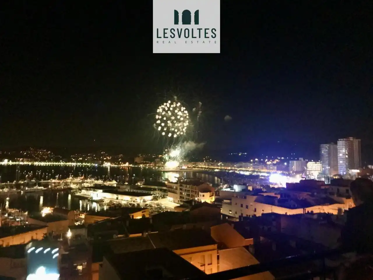 Vista exterior de Apartamento en venta en Palamós con Calefacción, Parquet y Balcón