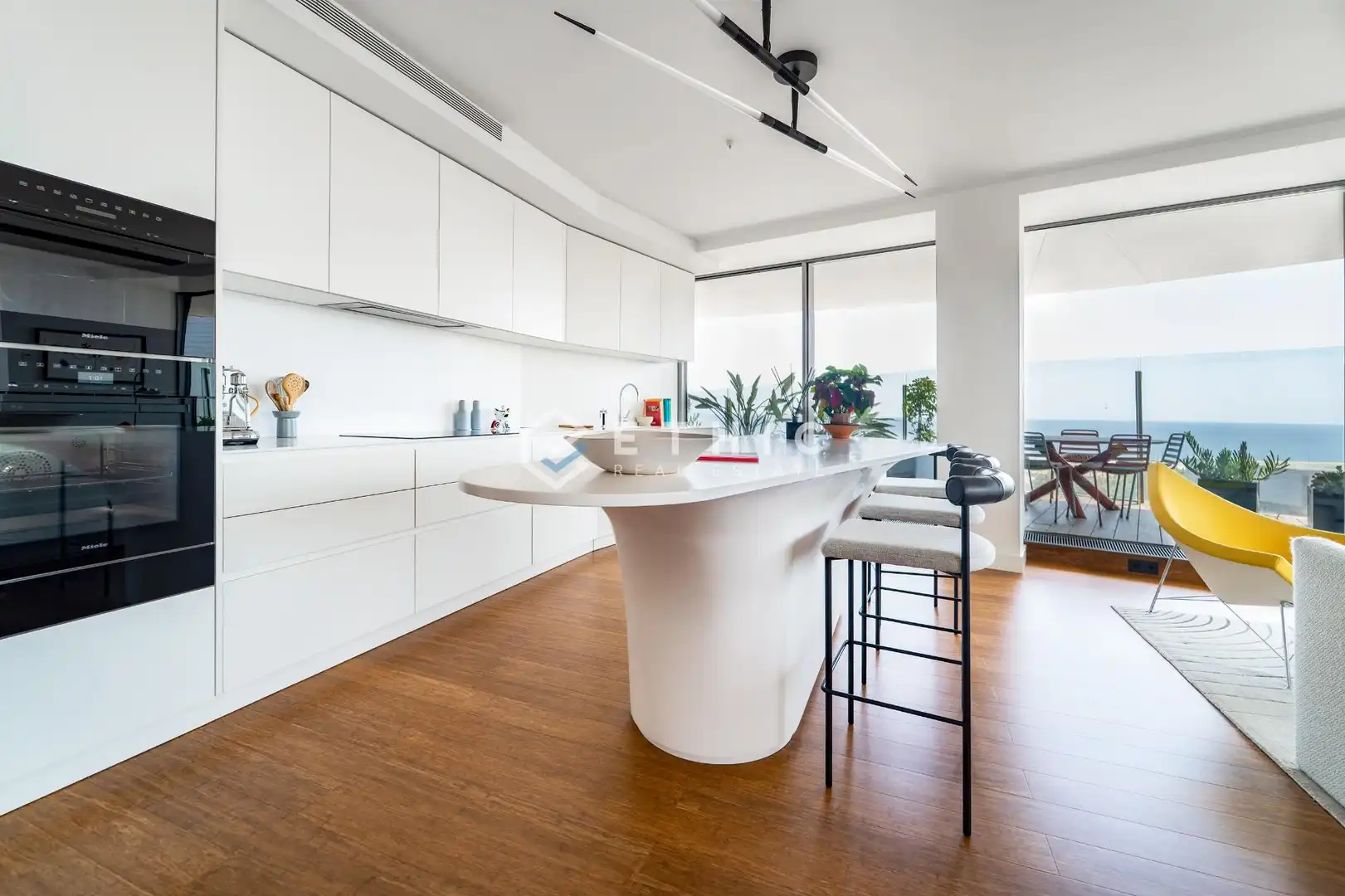 Flat with terrace for sale in Sant Martí