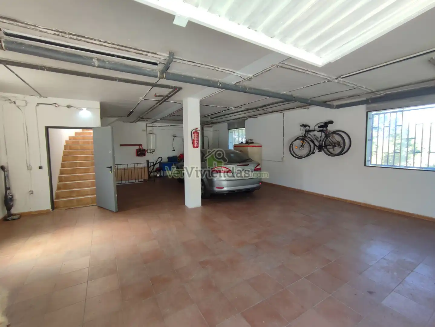 Aparcament de Casa o xalet en venda en Abrera amb Aire condicionat, Calefacció i Jardí privat