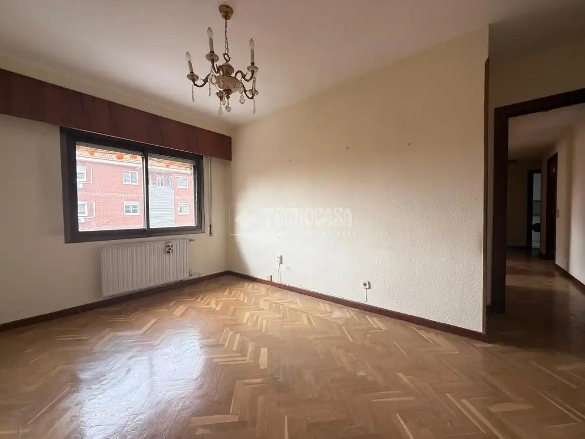 Dormitori de Pis en venda en Madrid amb Aire condicionat, Parquet i Terrassa