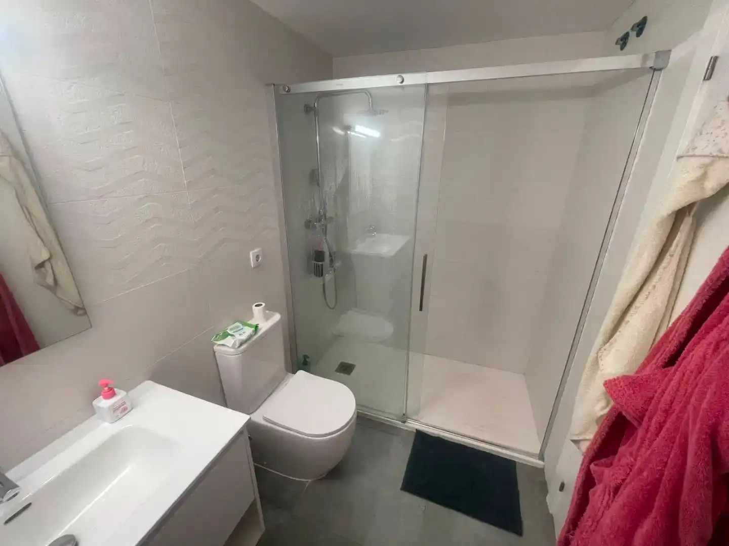 Badezimmer von Dachboden zur Miete in Sant Sadurní d'Anoia mit Klimaanlage und Balkon