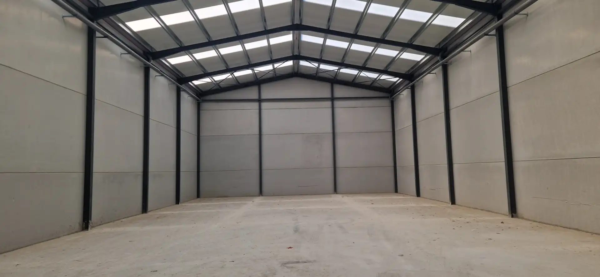 Industrial building to rent in Albal