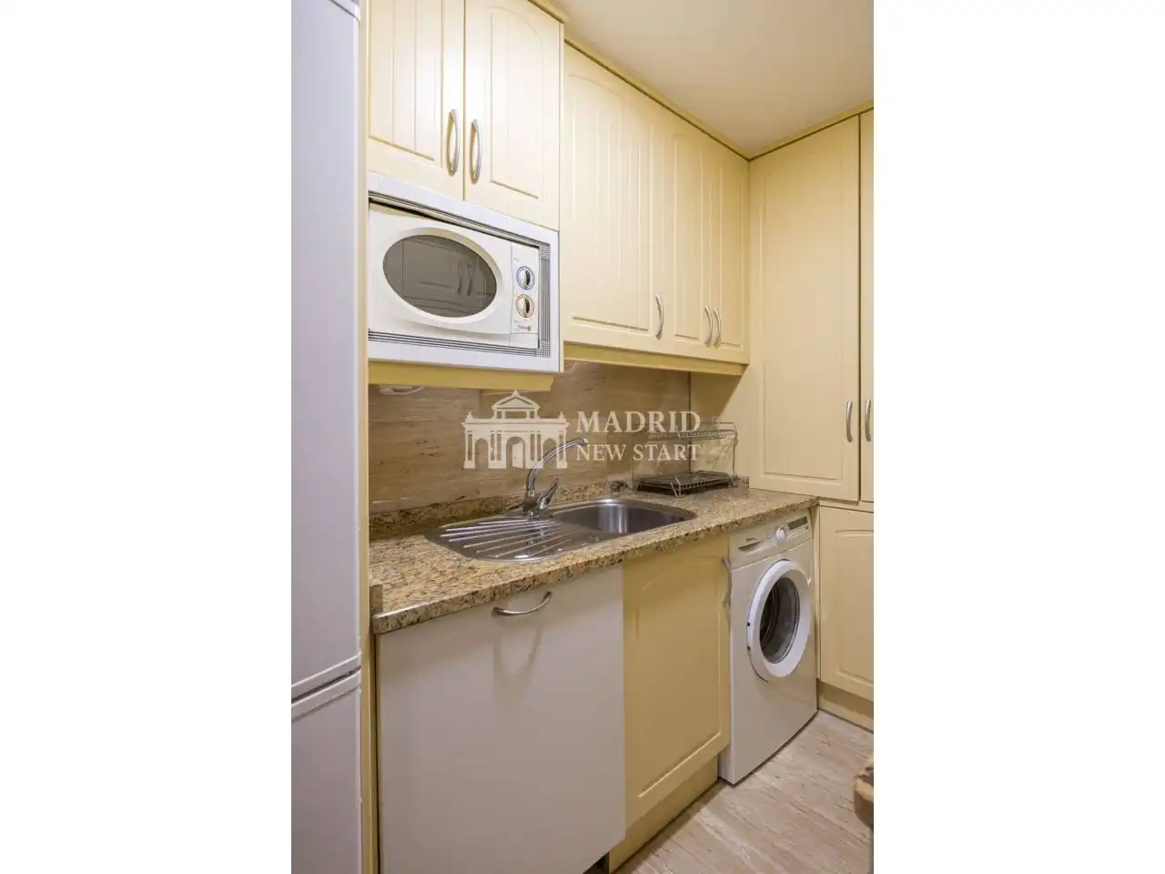 Bedroom of Flat for rent in Madrid  with Air Conditioner, Heating and Furnished
