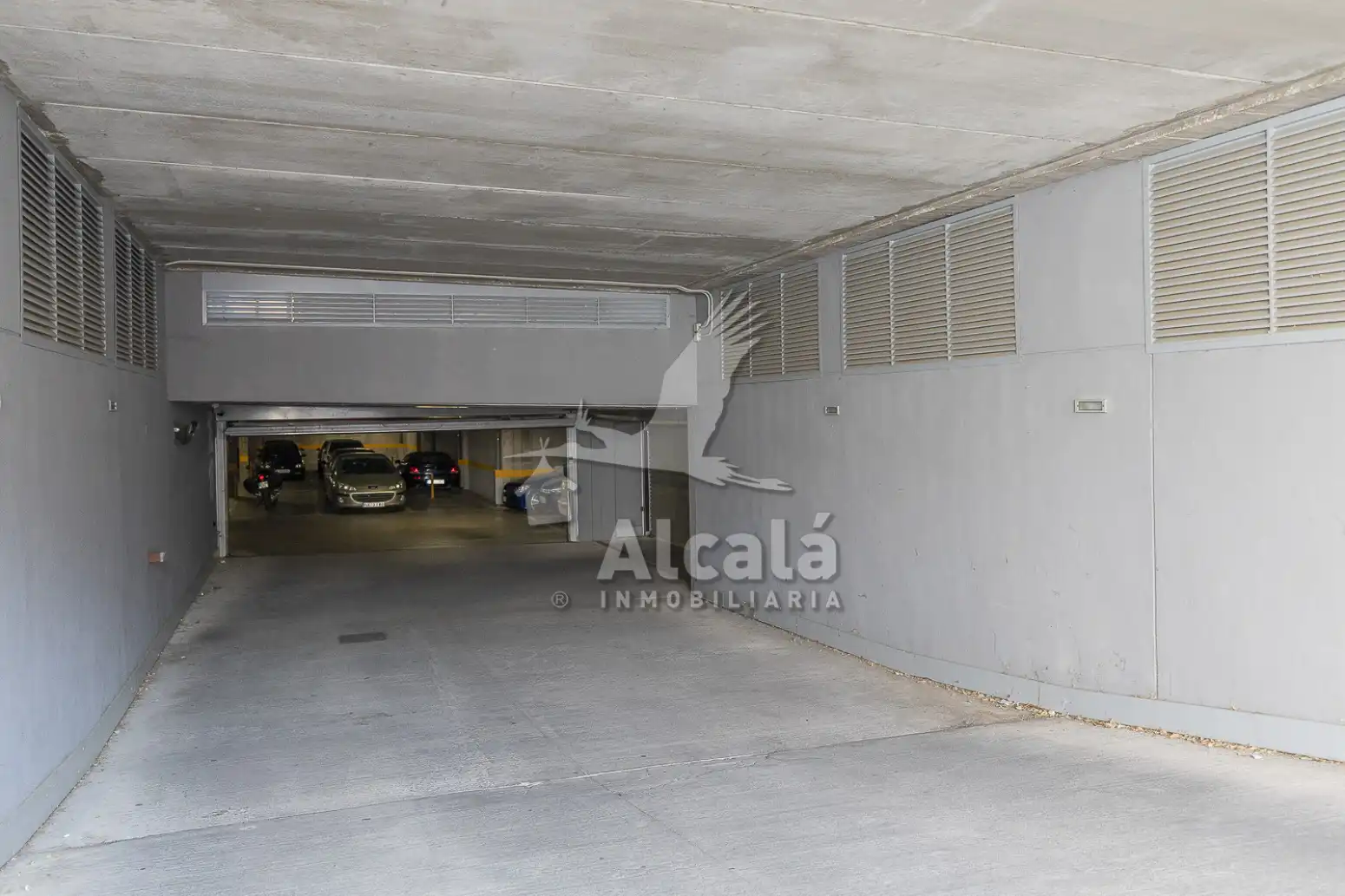 Parkplatz von Wohnung zum Verkauf in Villalbilla mit Klimaanlage, Heizung und Terrasse