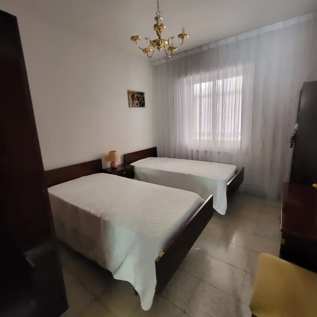 Habitación de Piso de alquiler en Ávila con Calefacción, Terraza y Amueblado