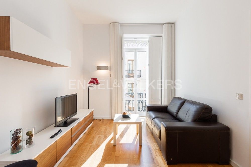 Vista exterior de Pis de lloguer en  Valencia Capital amb Aire condicionat, Calefacció i Jardí privat