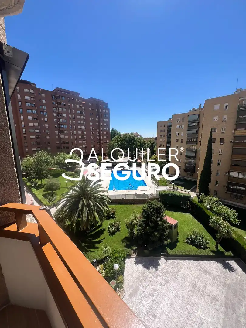 Vista exterior de Pis de lloguer en Madrid amb Aire condicionat, Calefacció i Terrassa