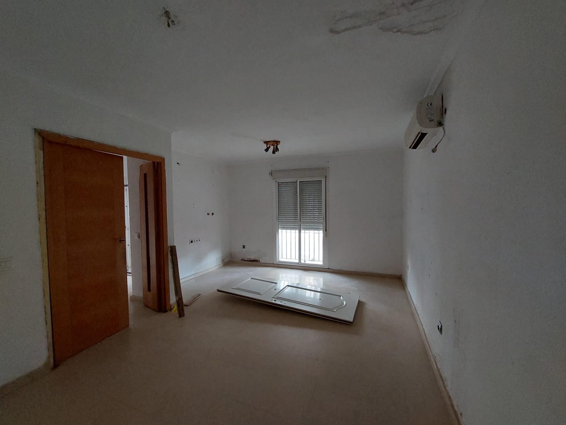 Casa adosada en venda en Villanueva del Ariscal amb Balcó