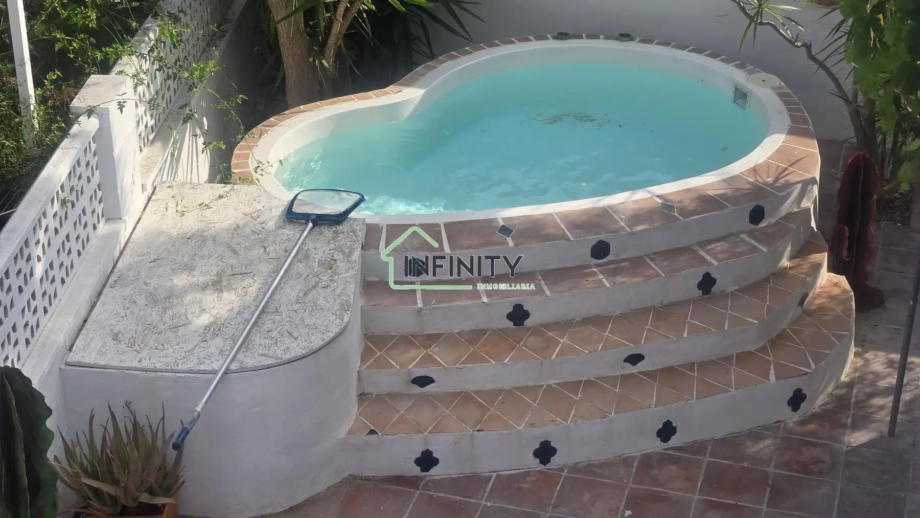 Swimming pool of Houses for sale in Oliva  with Air Conditioner, Heating and Terrace