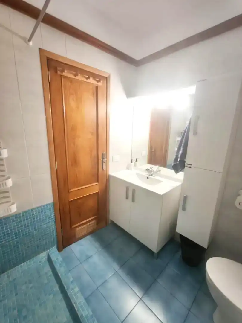 Bany de Apartament per a compartir en Los Realejos amb Moblat, Forn i Rentadora
