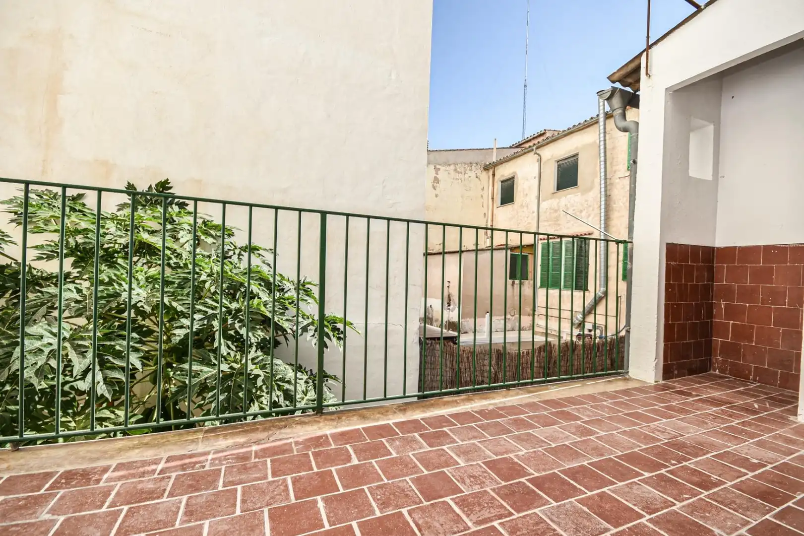 Terrasse von Wohnung zur Miete in  Palma de Mallorca mit Terrasse, Abstellraum und Balkon