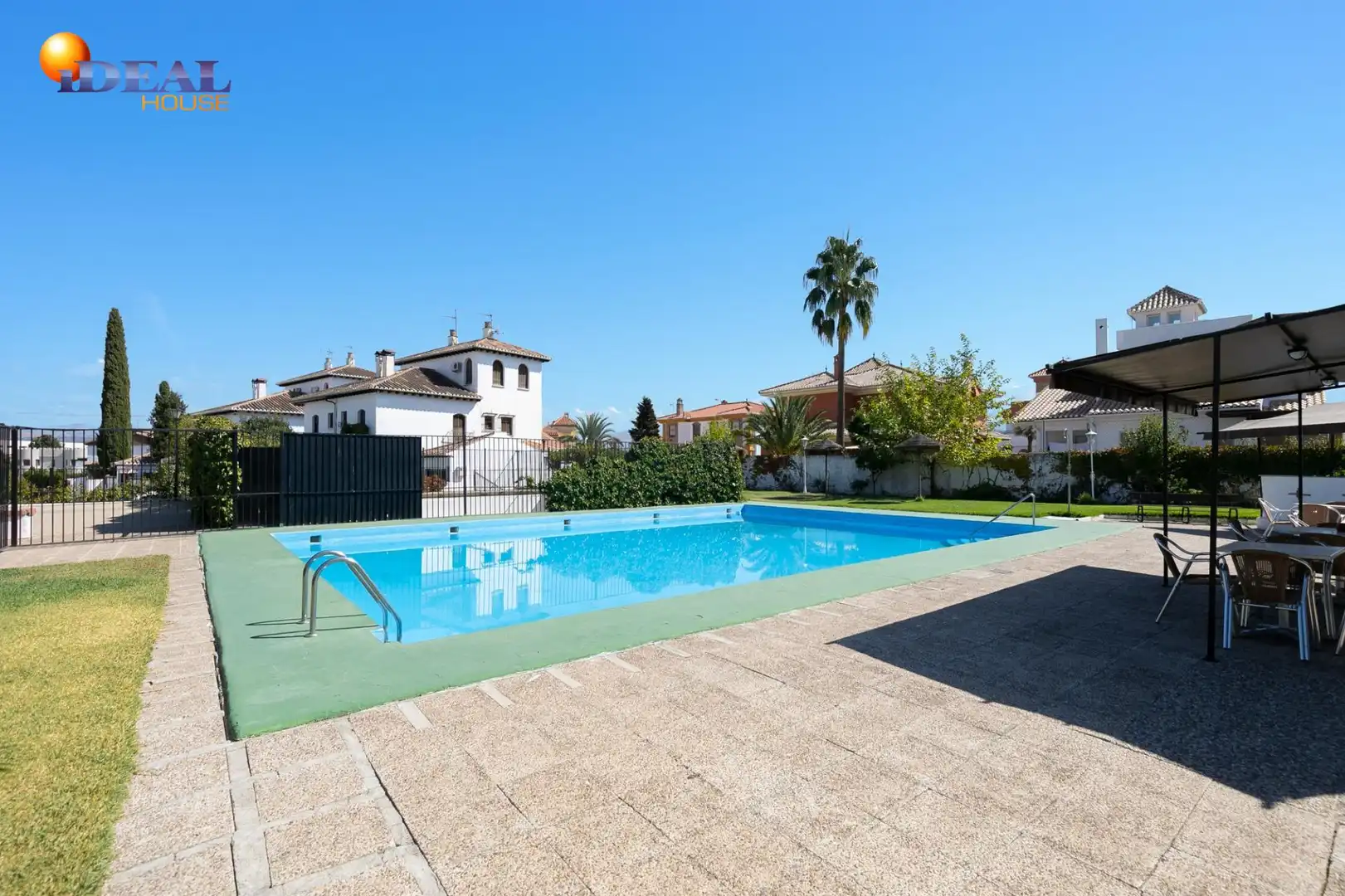 Piscina de Casa o chalet en venta en Ogíjares con Jardín privado, Terraza y Balcón