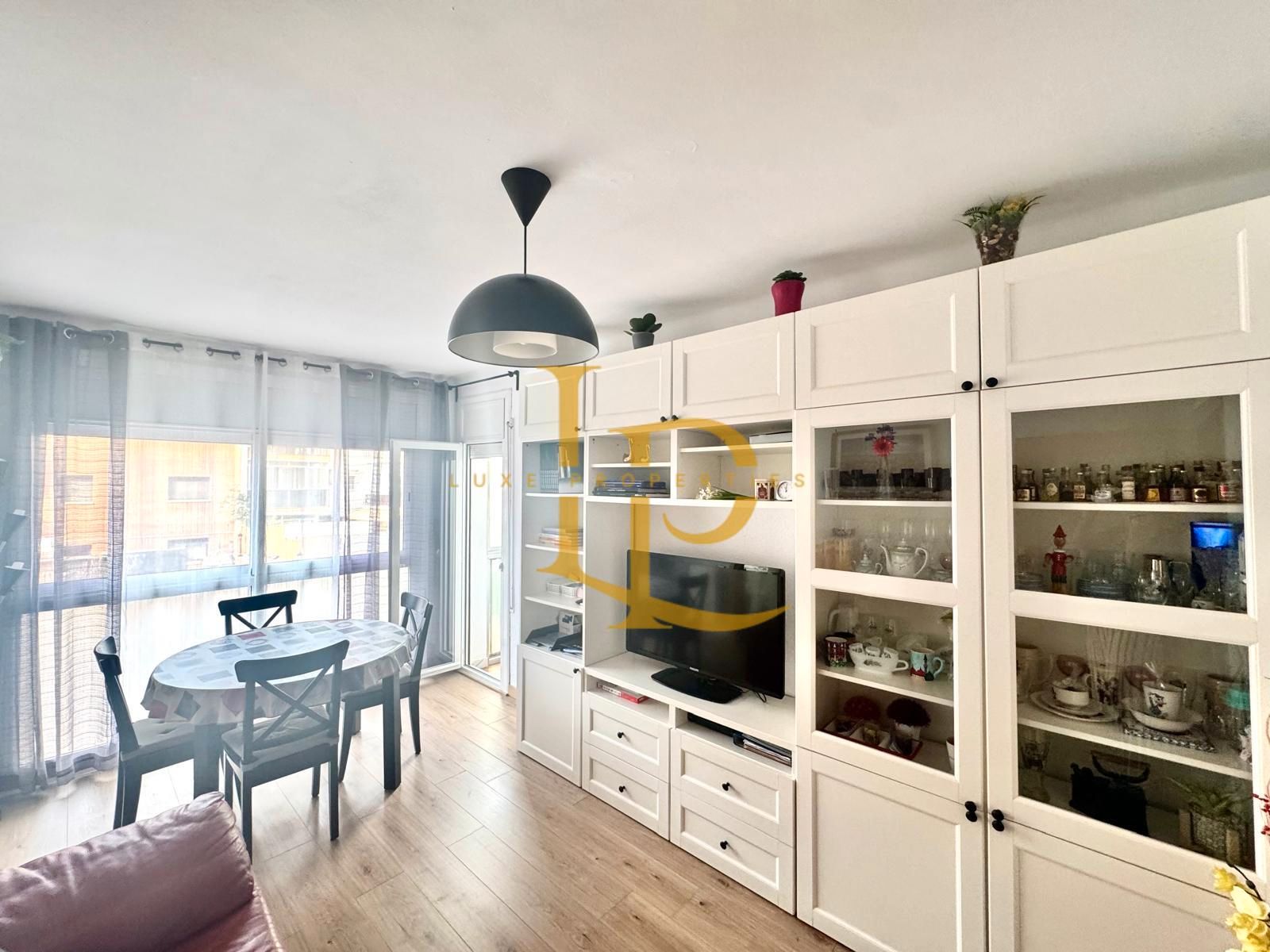 Living room of Flat for sale in Rubí  with Air Conditioner, Heating and Parquet flooring