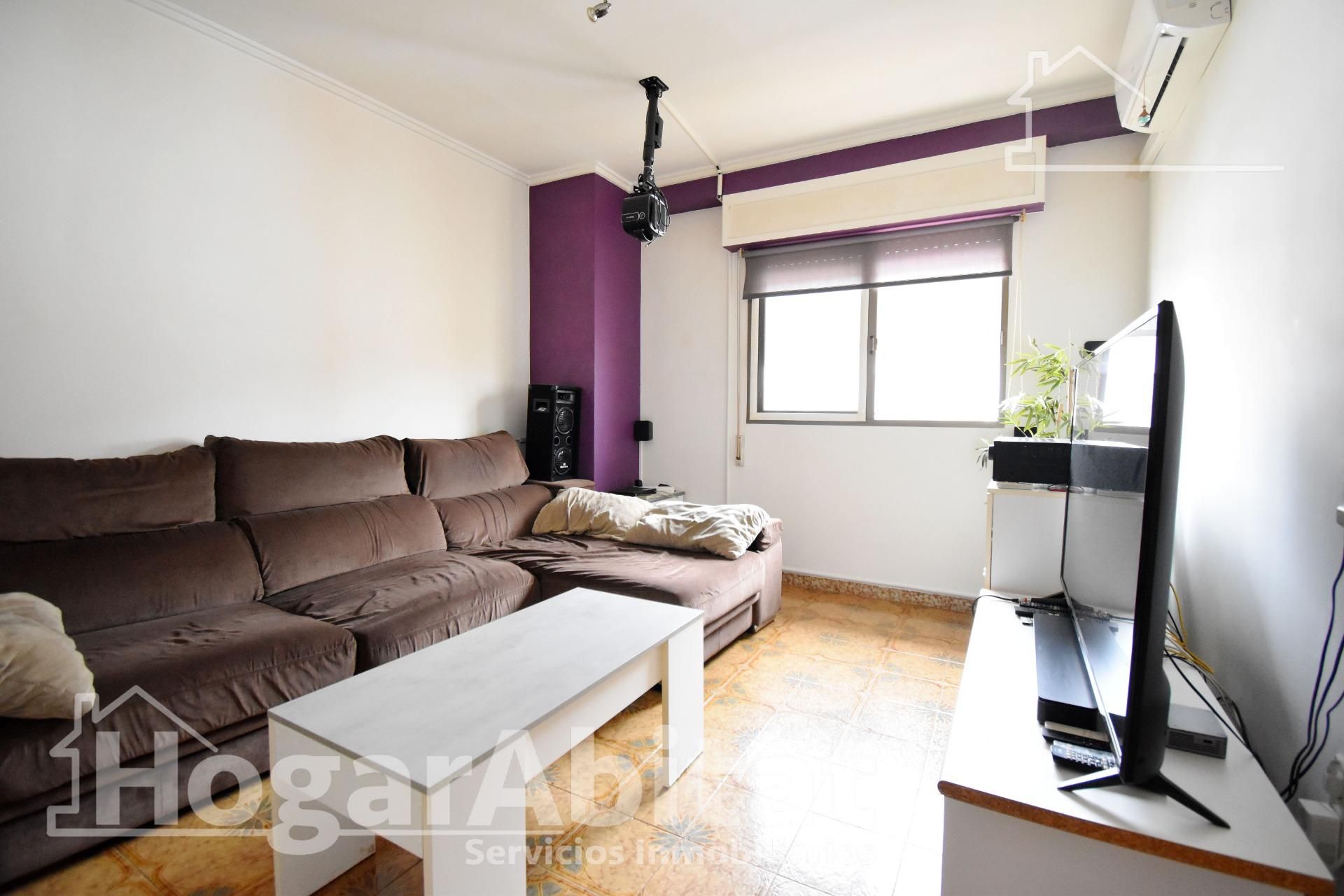 Sala d'estar de Casa o xalet en venda en Benirredrà amb Aire condicionat, Terrassa i Traster