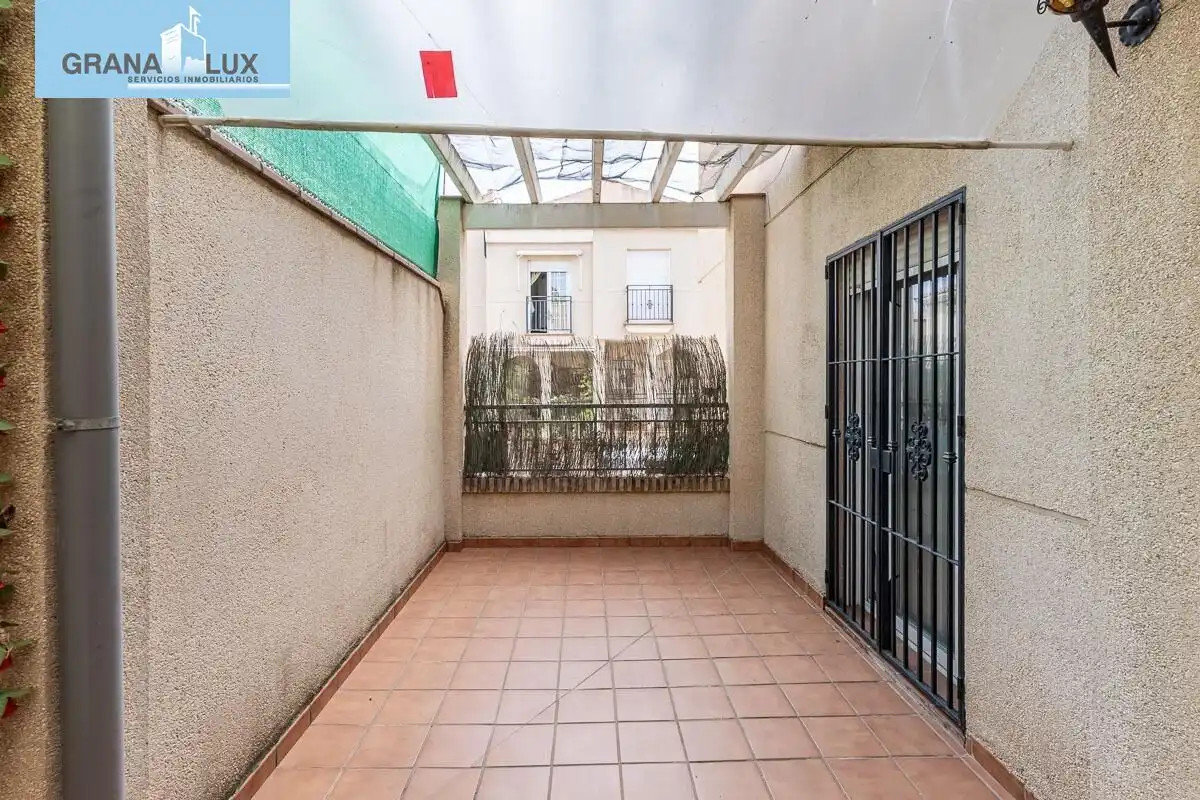 Casa aparellada amb terrassa en venda a Camino CEMENTERIO, imagen 10