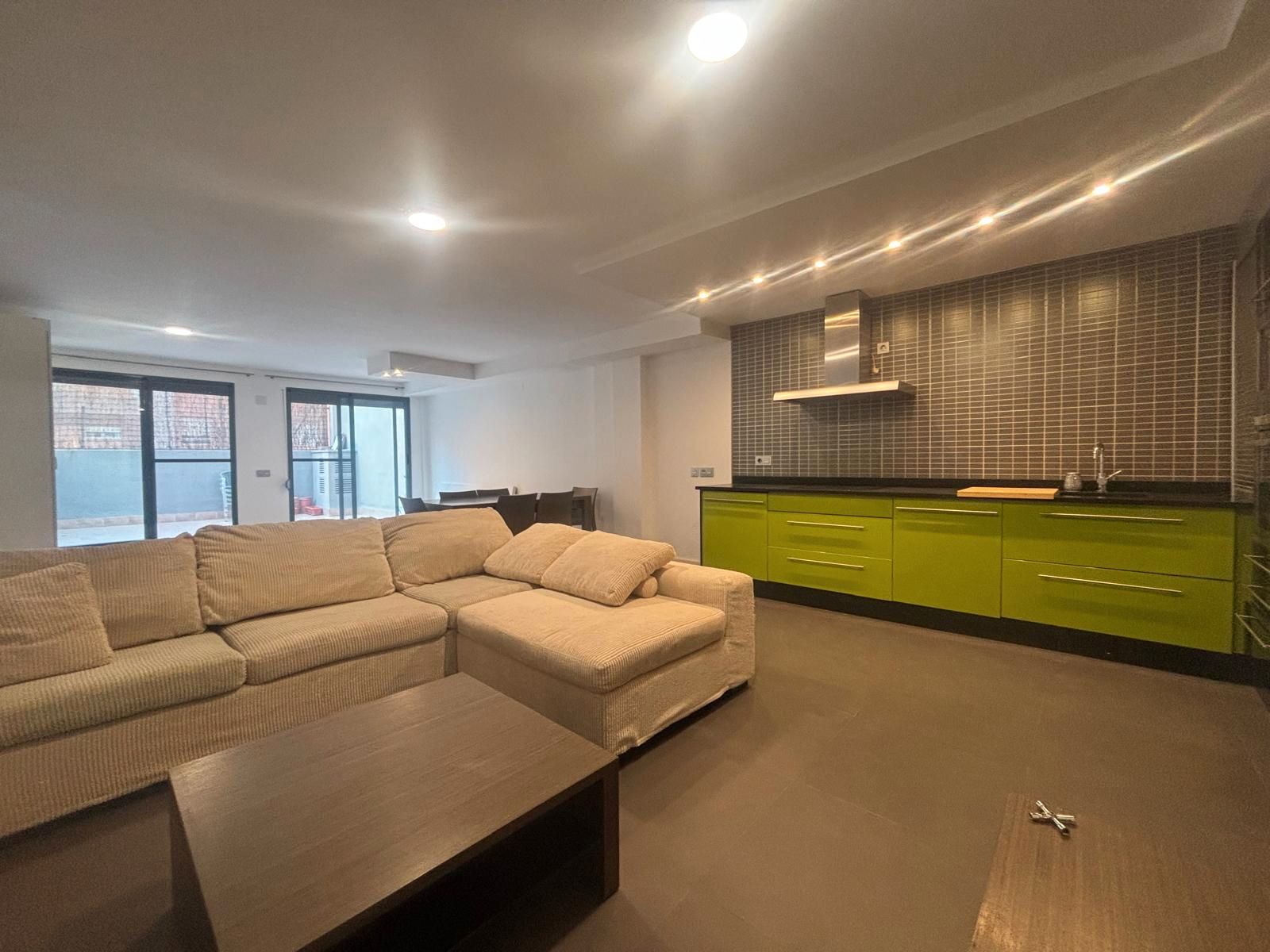 Sala de estar de Loft en venta en Castellón de la Plana / Castelló de la Plana con Terraza y Amueblado