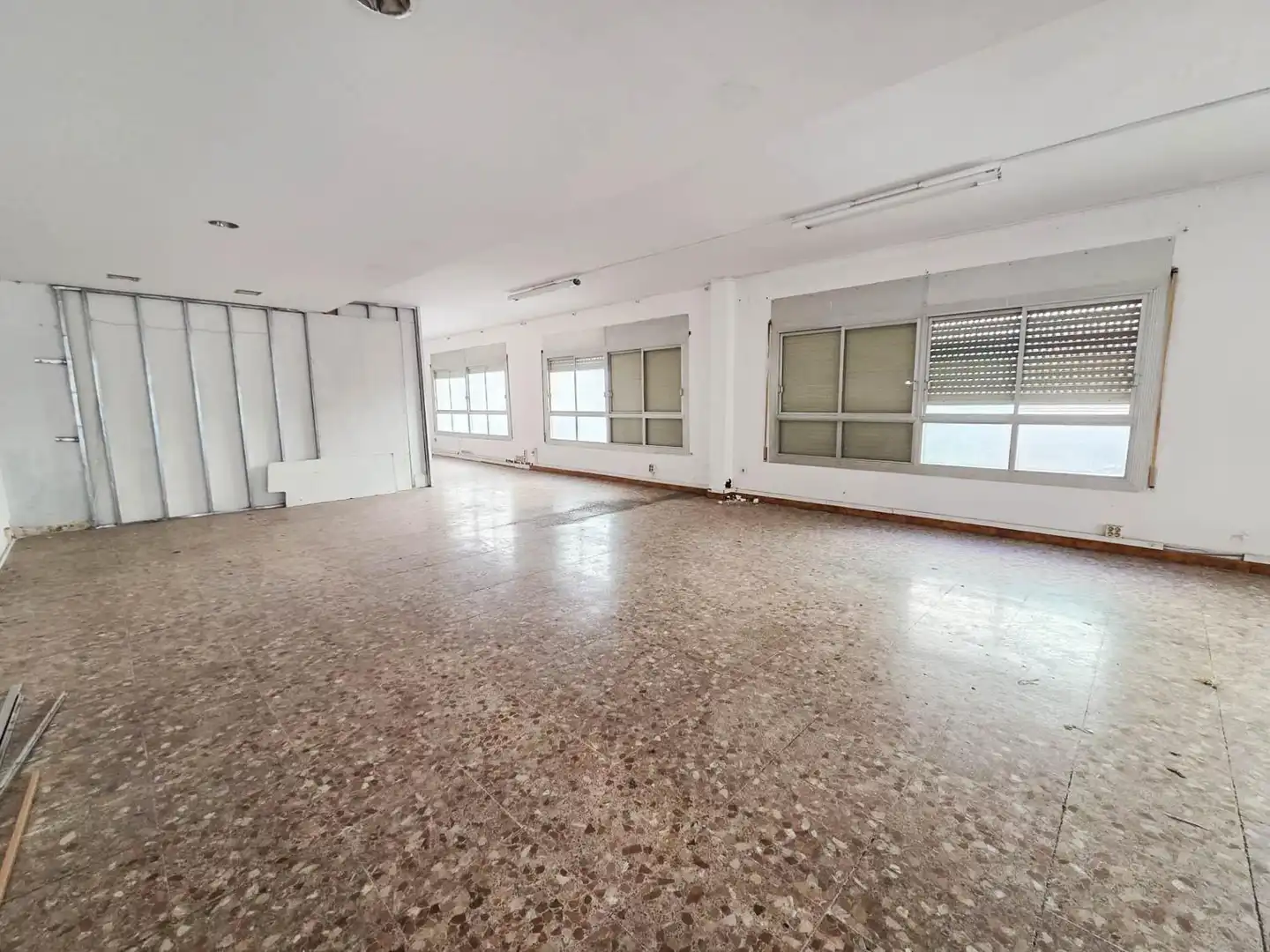 Local commercial à louer à Centre - Eixample – Can Llobet, imagen 3