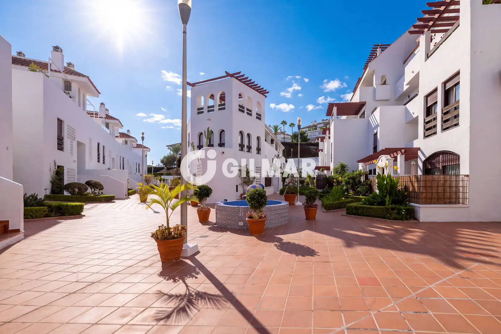 Vista exterior de Apartament en venda en Nueva Andalucía