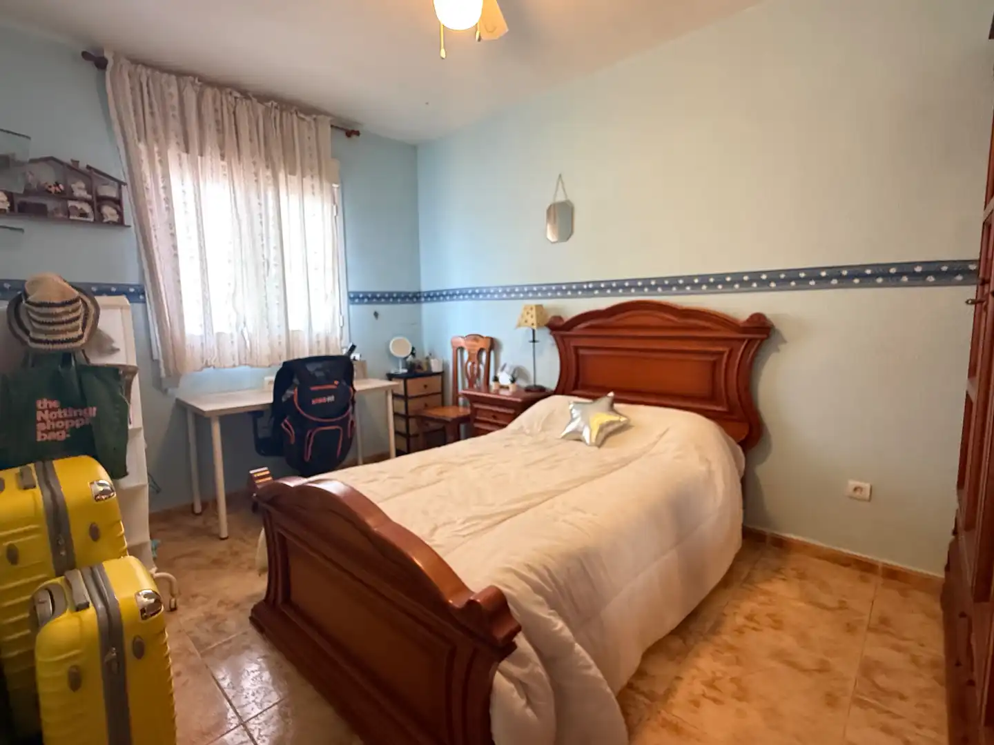 Schlafzimmer von Einfamilien-Reihenhaus zum Verkauf in Aljaraque mit Klimaanlage, Heizung und Privatgarten