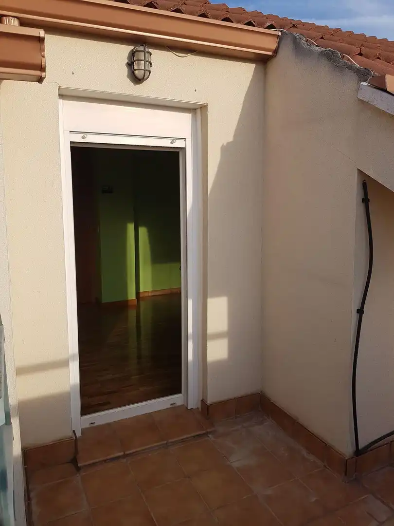 Ático en venta en Venta de Baños con Calefacción, Parquet y Terraza