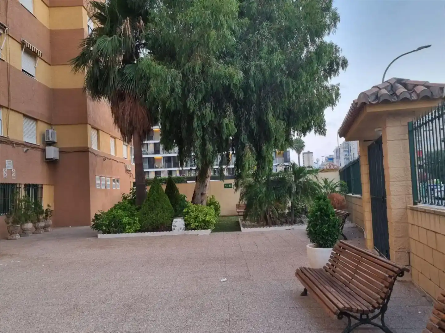 Aparcament de Apartament de lloguer en El Puig de Santa Maria amb Aire condicionat, Jardí privat i Terrassa