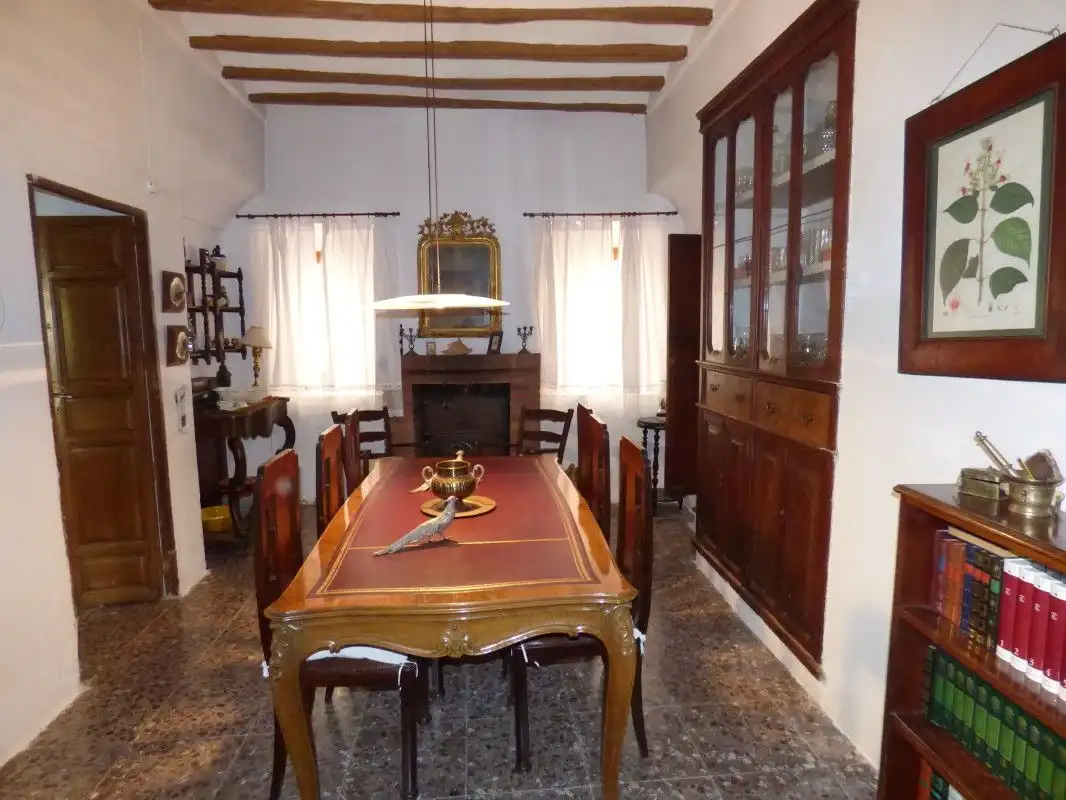 Esszimmer von Country house zum Verkauf in Sella mit Privatgarten, Terrasse und Abstellraum