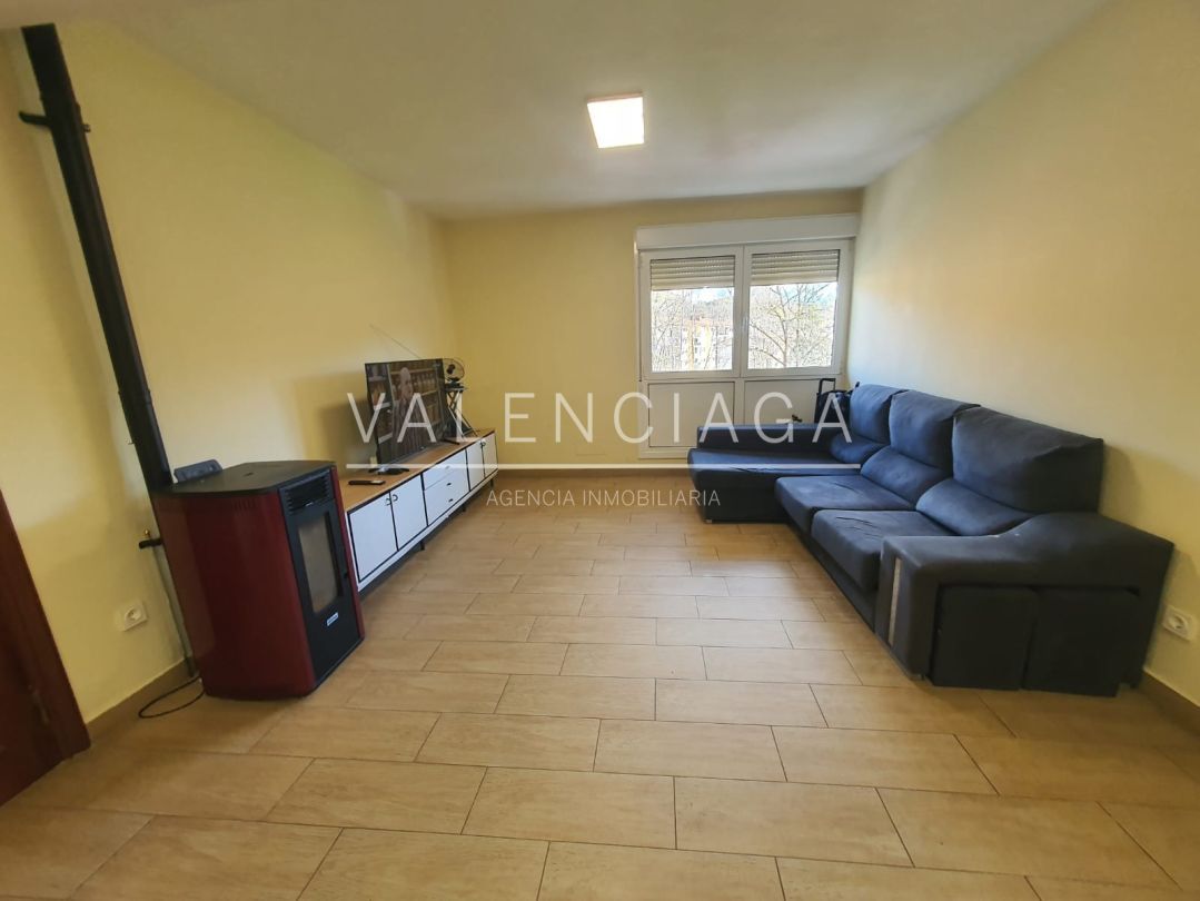 Flat for sale in Ormaiztegi  with Heating