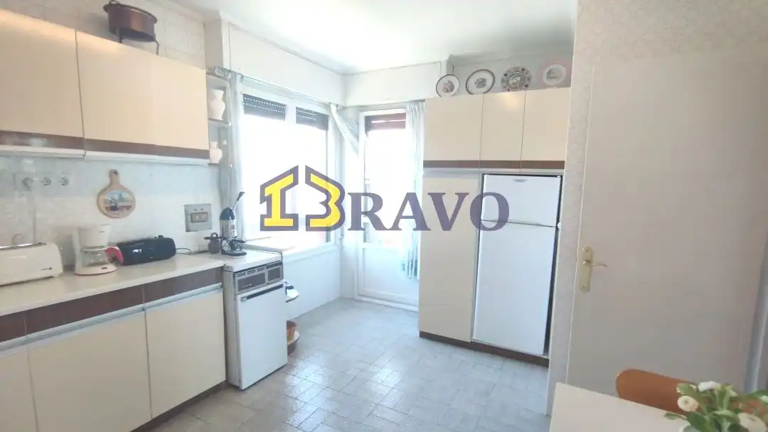 Cocina de Piso en venta en Medina de Pomar con Calefacción, Jardín privado y Terraza