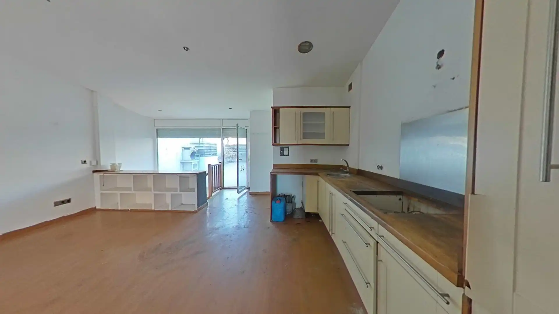 Semi-detached house for sale in calle Emporda, imagen 7