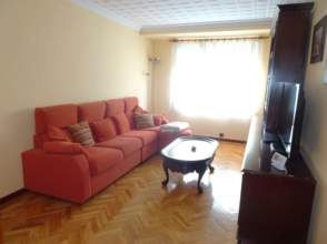 Flat to rent in Pumarín, Sur