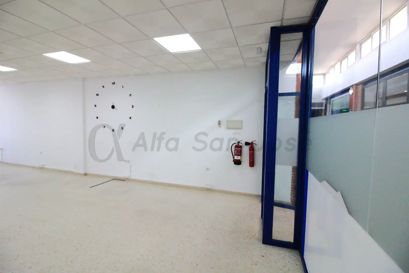 Local comercial en venda a San José de la Rinconada, imagen 3