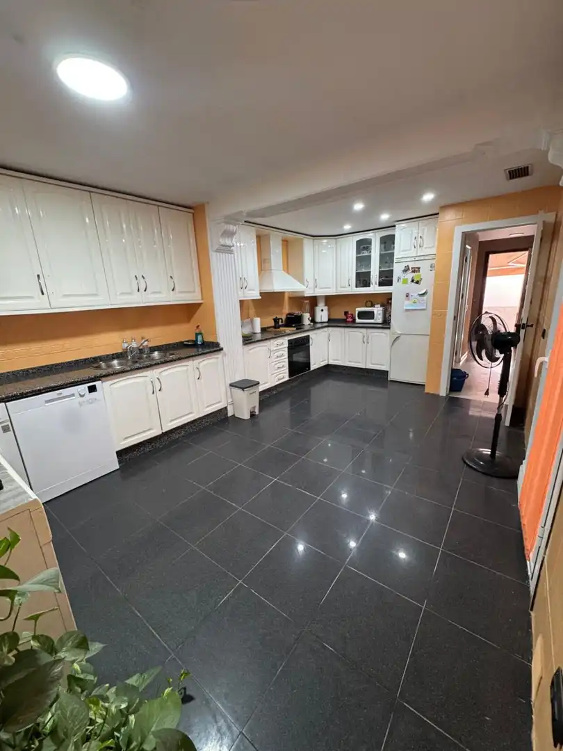 Kitchen of Houses for sale in Sevilla