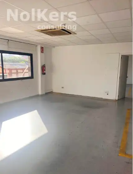 Nave industrial de alquiler en Barcelona con Calefacción