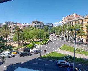 Vista exterior de Oficina en venda en  Barcelona Capital