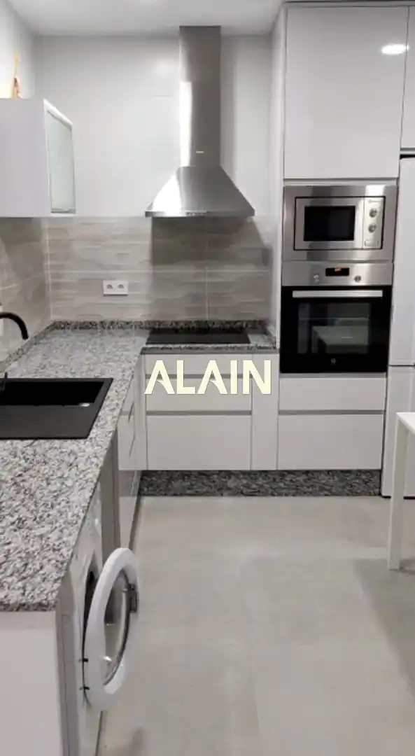 Kitchen of Office for sale in Valencia  with Air Conditioner