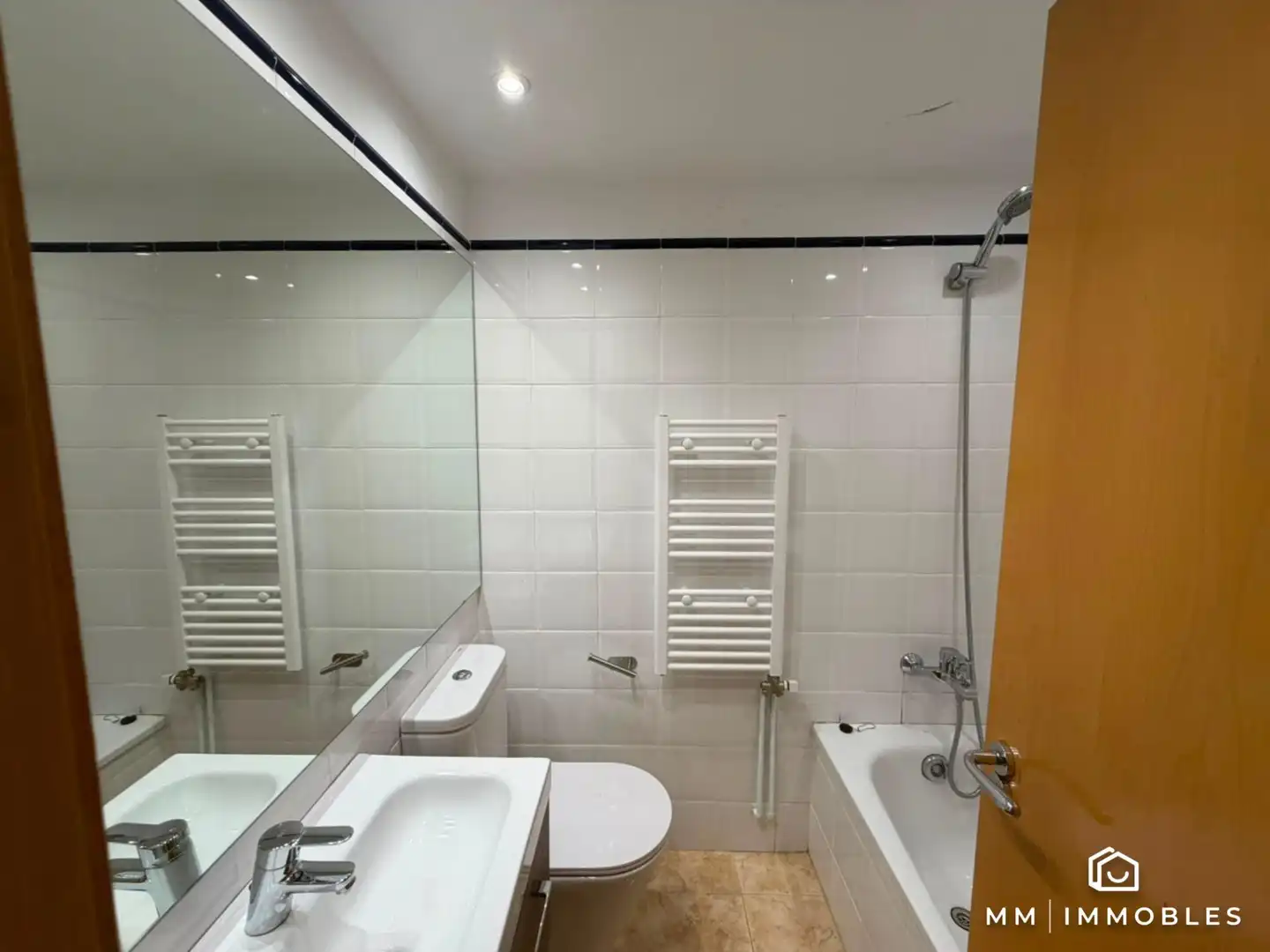 Baño de Piso de alquiler en Granollers con Aire acondicionado, Calefacción y Balcón