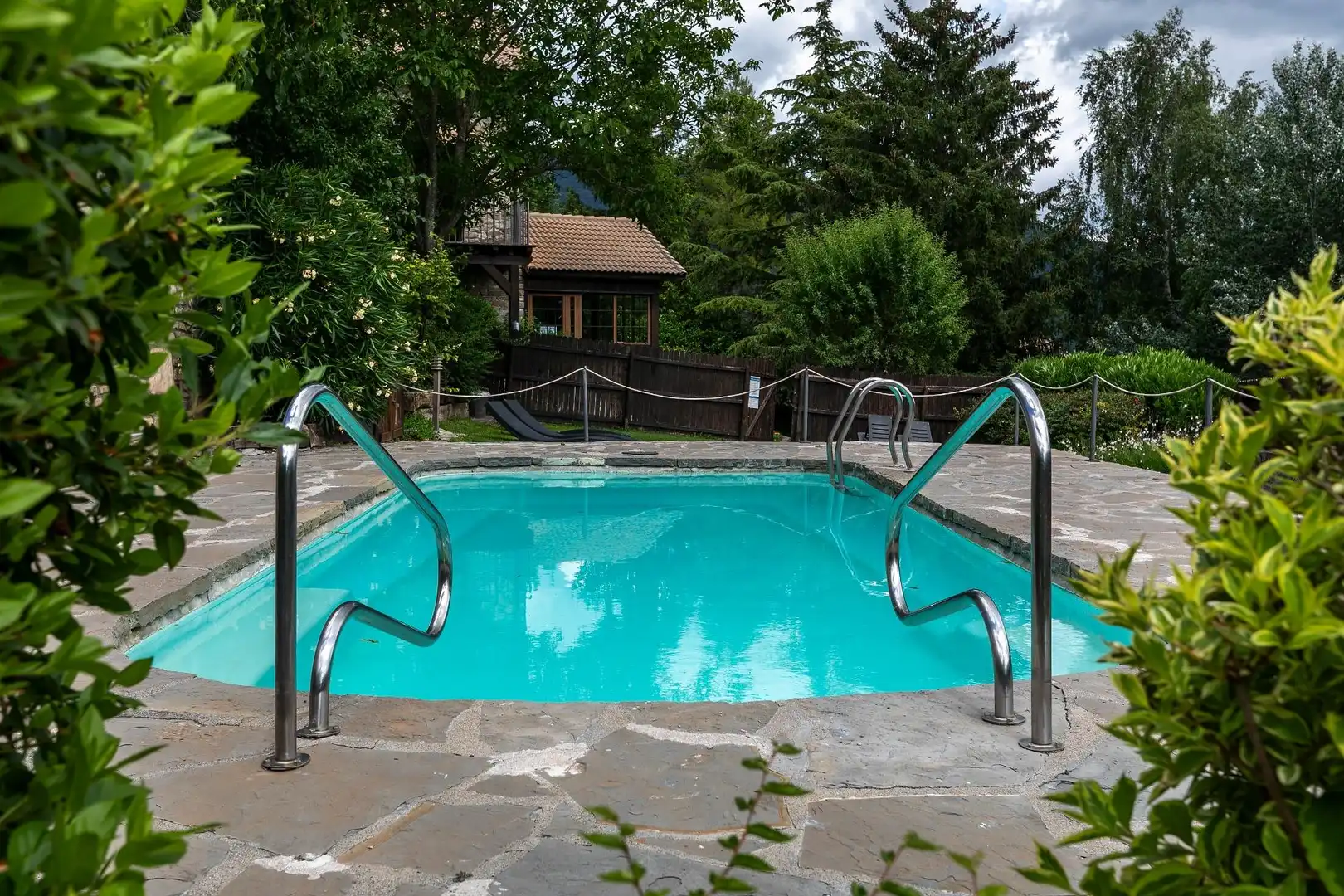 Piscina de Edificio en venta en Fiscal