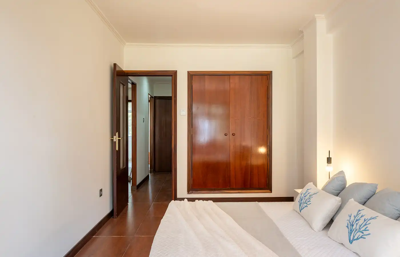 Schlafzimmer von Wohnung zum Verkauf in Oleiros mit Terrasse, Abstellraum und Mikrowelle