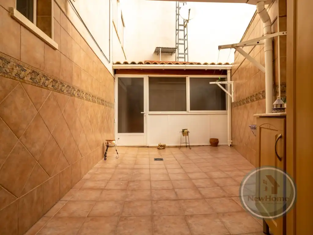 Casa adosada en venta en Crevillent