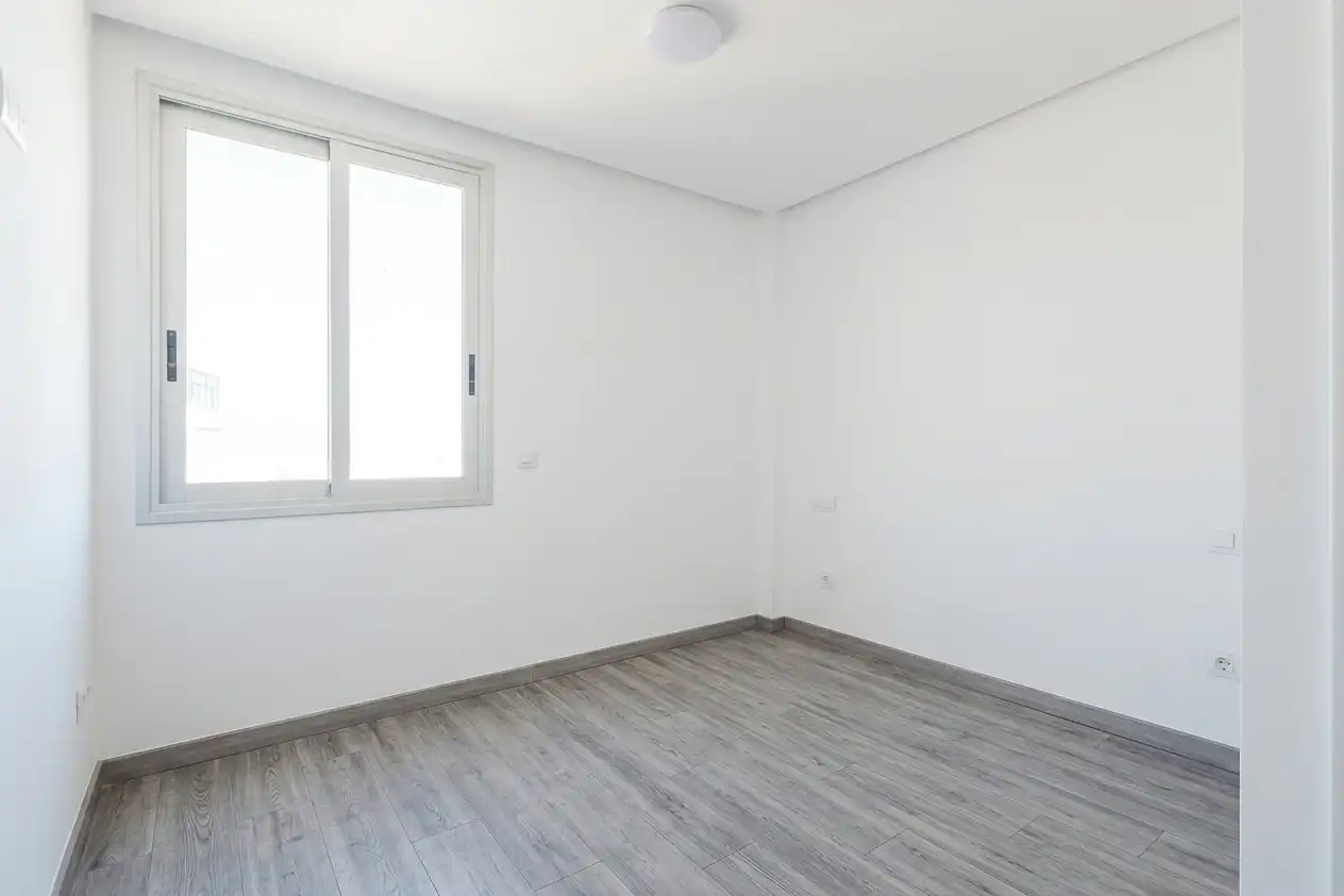 Habitación de Piso en venta en Santa Cruz de Tenerife con Terraza, Trastero y Horno