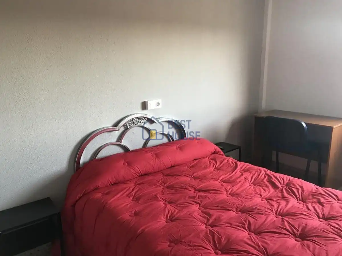 Habitación de Edificio en venta en Ardón