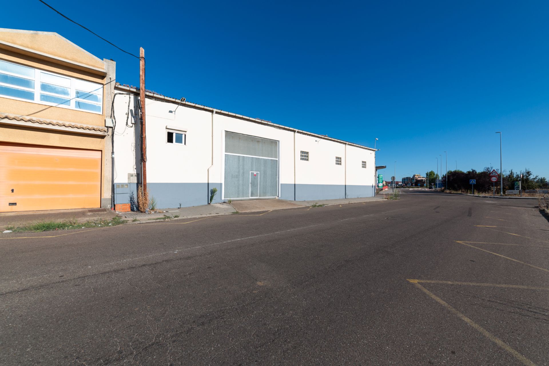 Exterior view of Industrial buildings to rent in Benavente  with Alarm