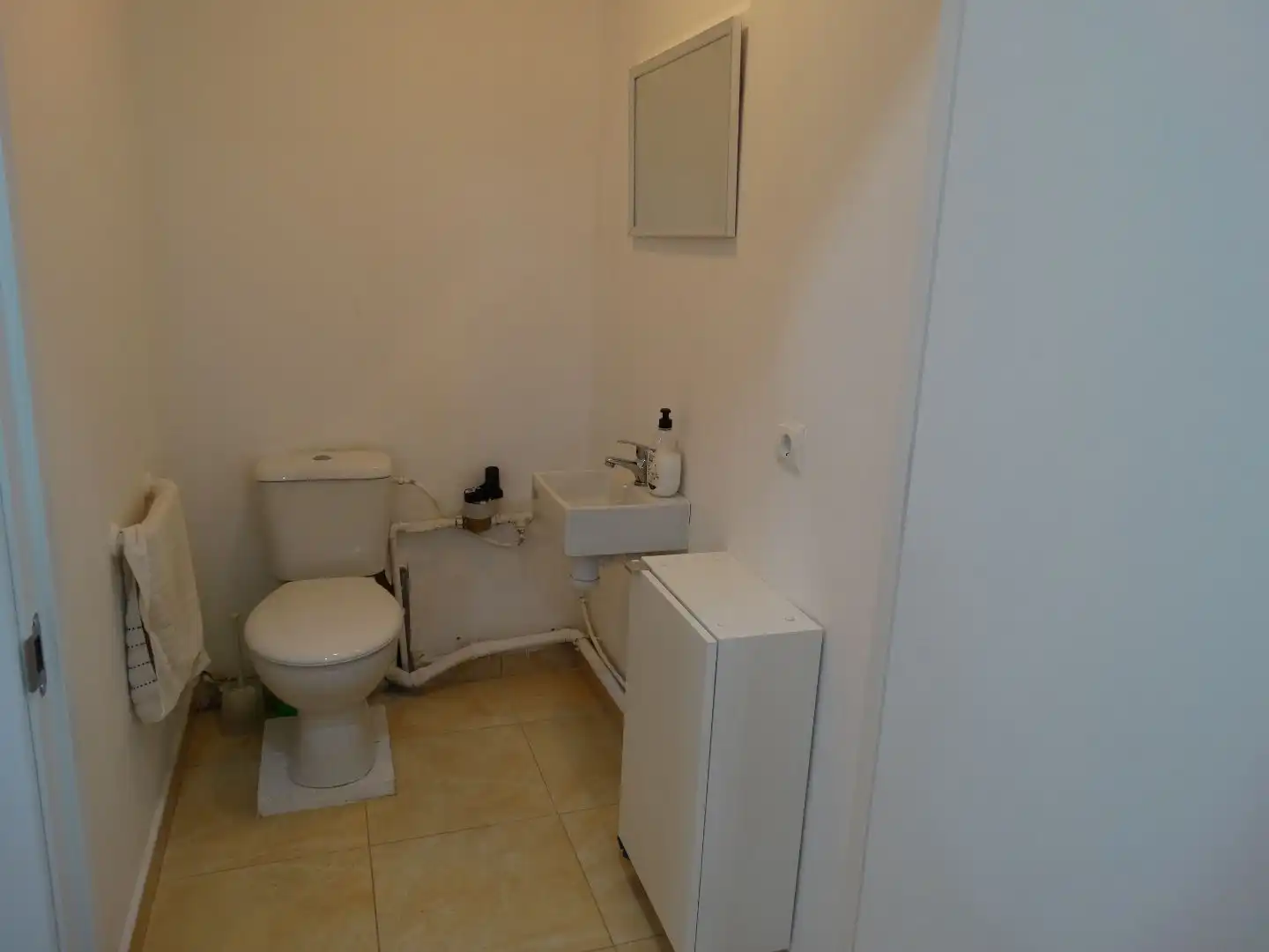 Bathroom of Office for sale in Alicante / Alacant  with Air Conditioner, Heating and Furnished