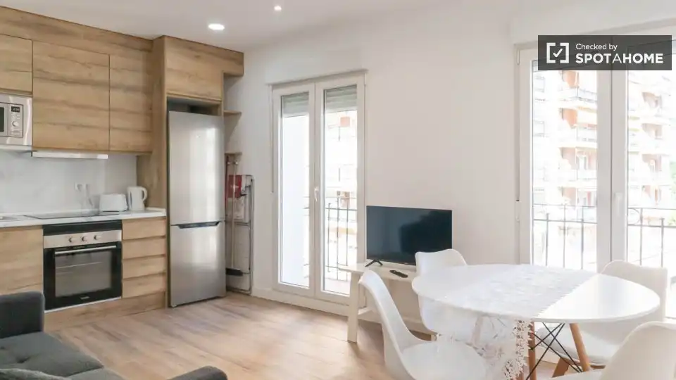 Appartement avec terrasse à louer à Latina