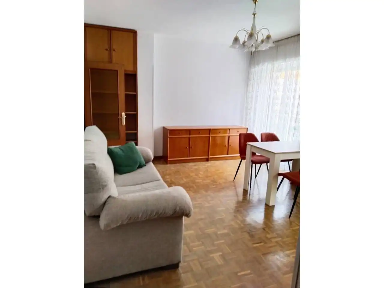 Sala de estar de Apartamento en venta en Burgos con Calefacción, Parquet y Terraza