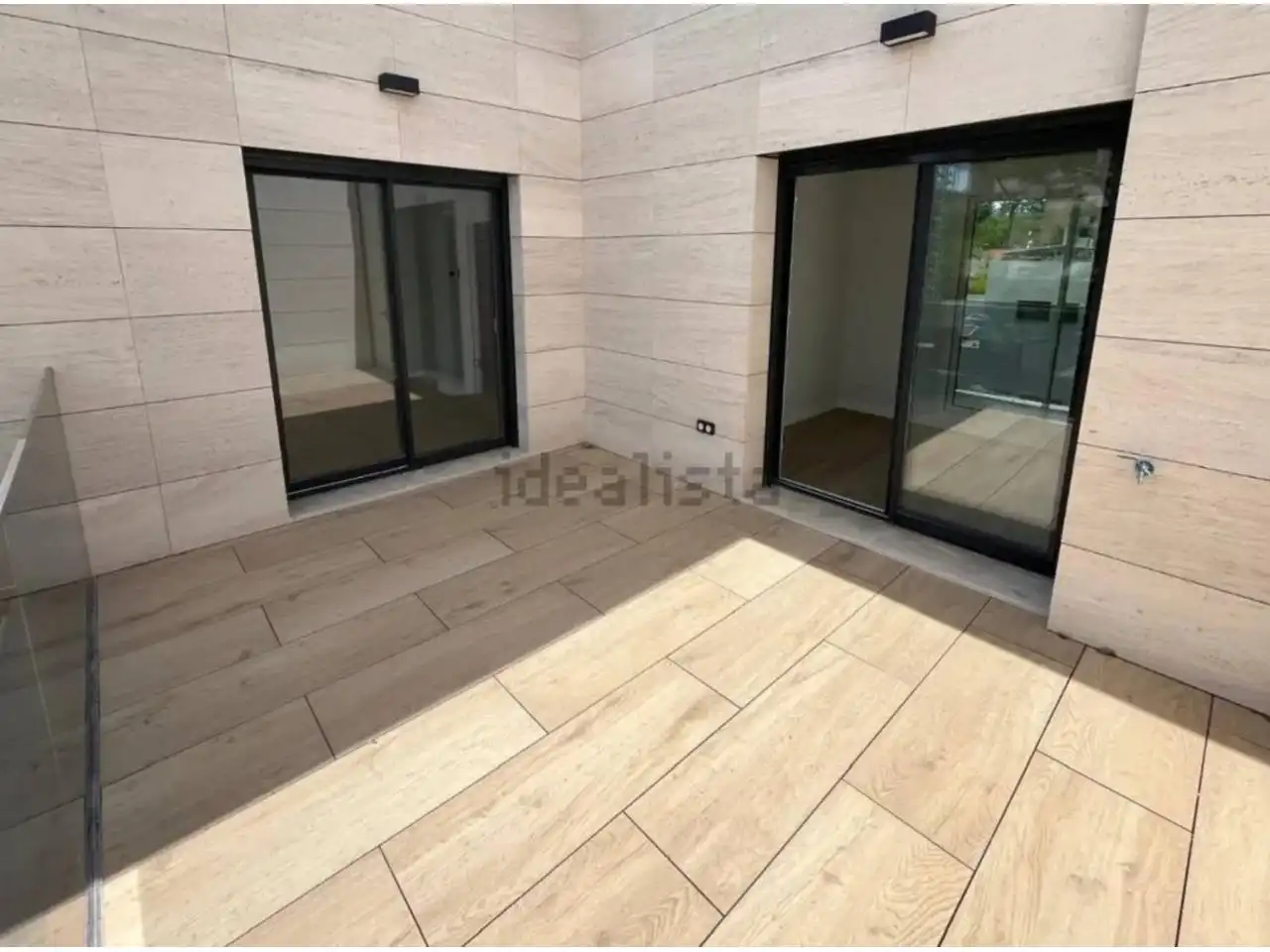Terrassa de Casa o xalet en venda en Madrid amb Aire condicionat, Calefacció i Jardí privat