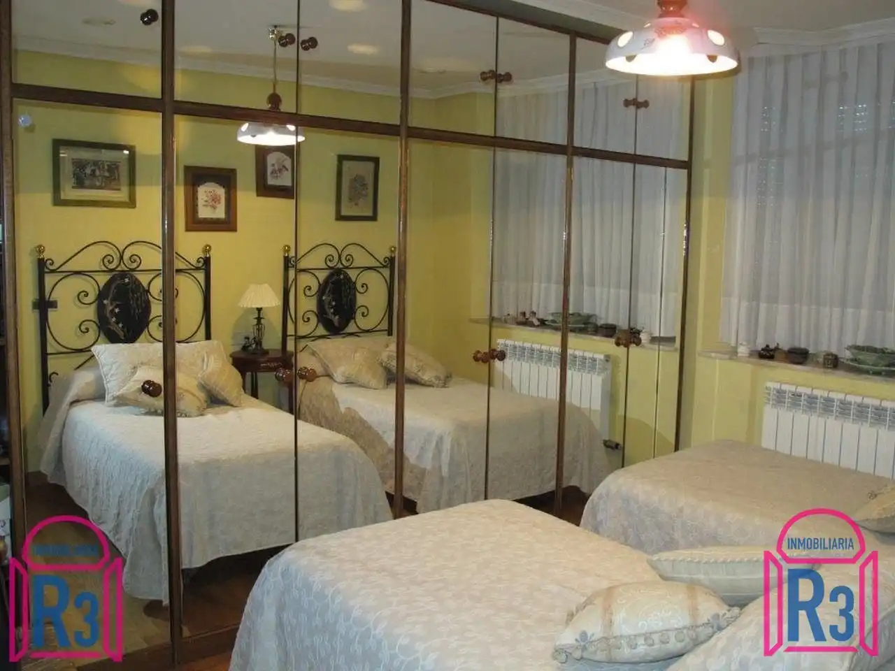 Habitación de Casa o chalet en venta en León Capital  con Calefacción